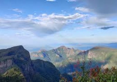 02 Nights / 03 days Knuckles Trekking Tour