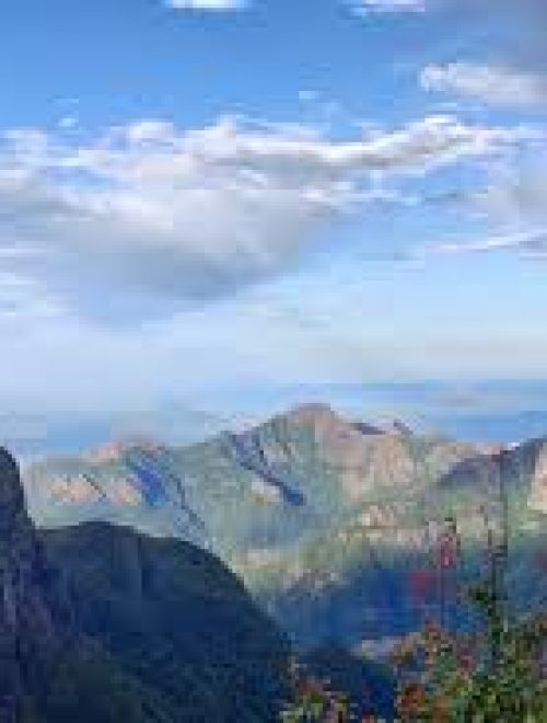 02 Nights / 03 days Knuckles Trekking Tour