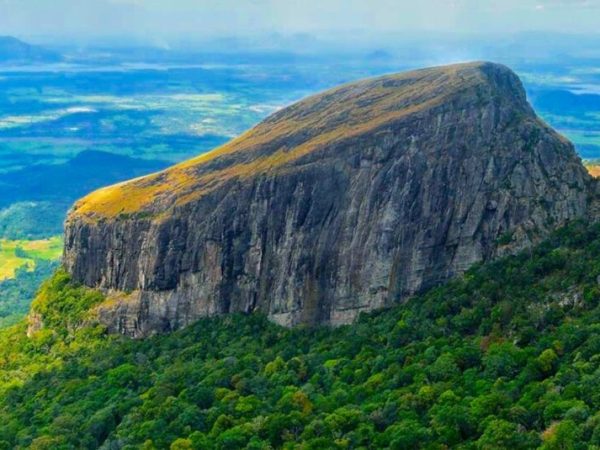 Knuckles Bedrock Mountain Trek Day Tour.